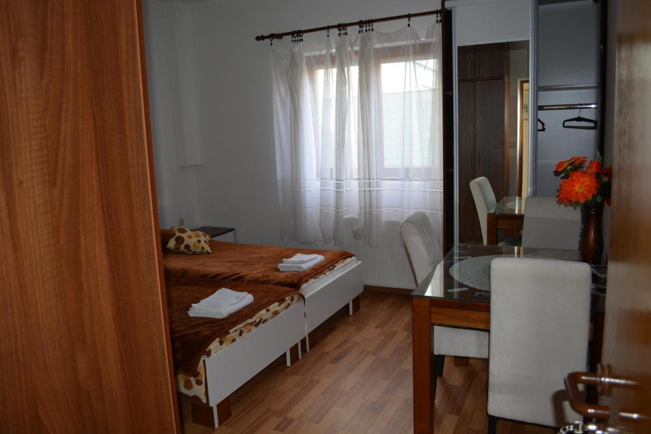 Villa Palma Guesthouse Mostar Quarto foto